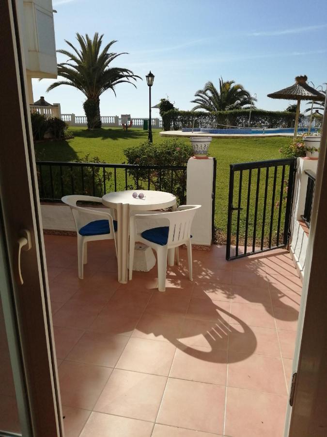 Sea & Pool View Garden Apartment Las Palmeras Нерха Экстерьер фото